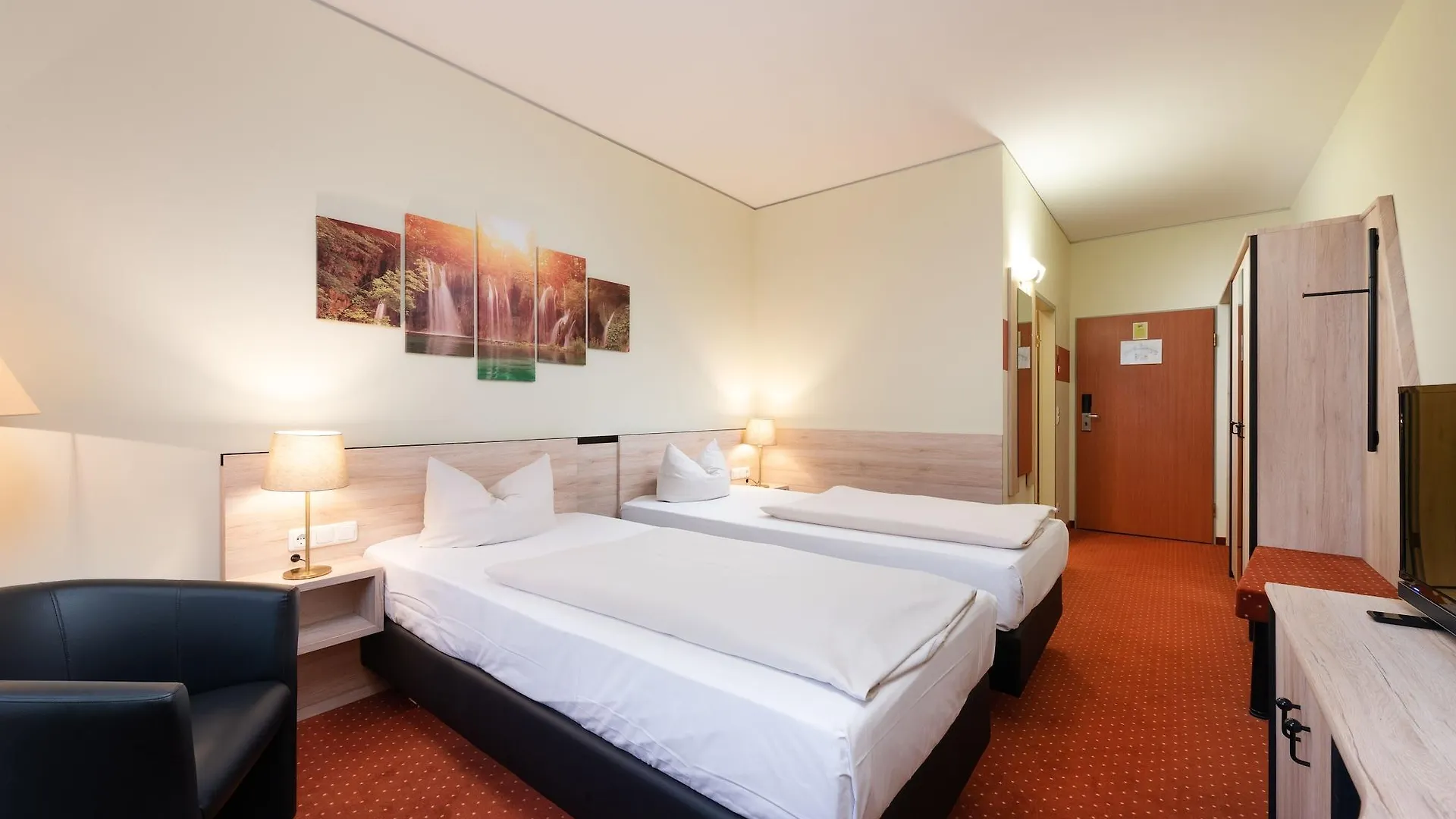NOVINA HOTEL Südwestpark Núremberg Alemania