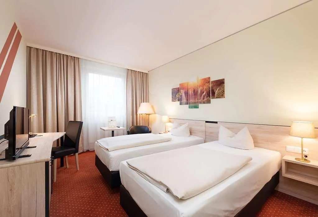 NOVINA HOTEL Südwestpark Núremberg